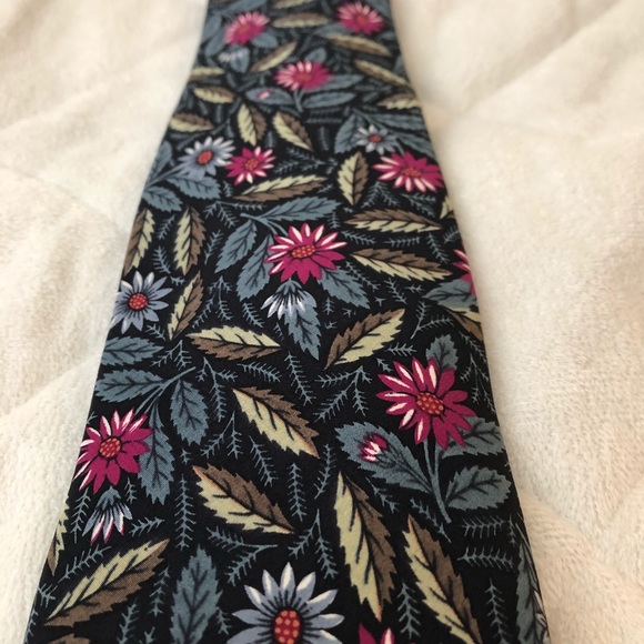 Fumagalli’s Silk Floral Tie - Picture 3 of 5